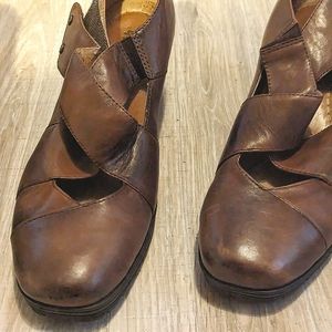 Earth Wedge Heels, Size 10